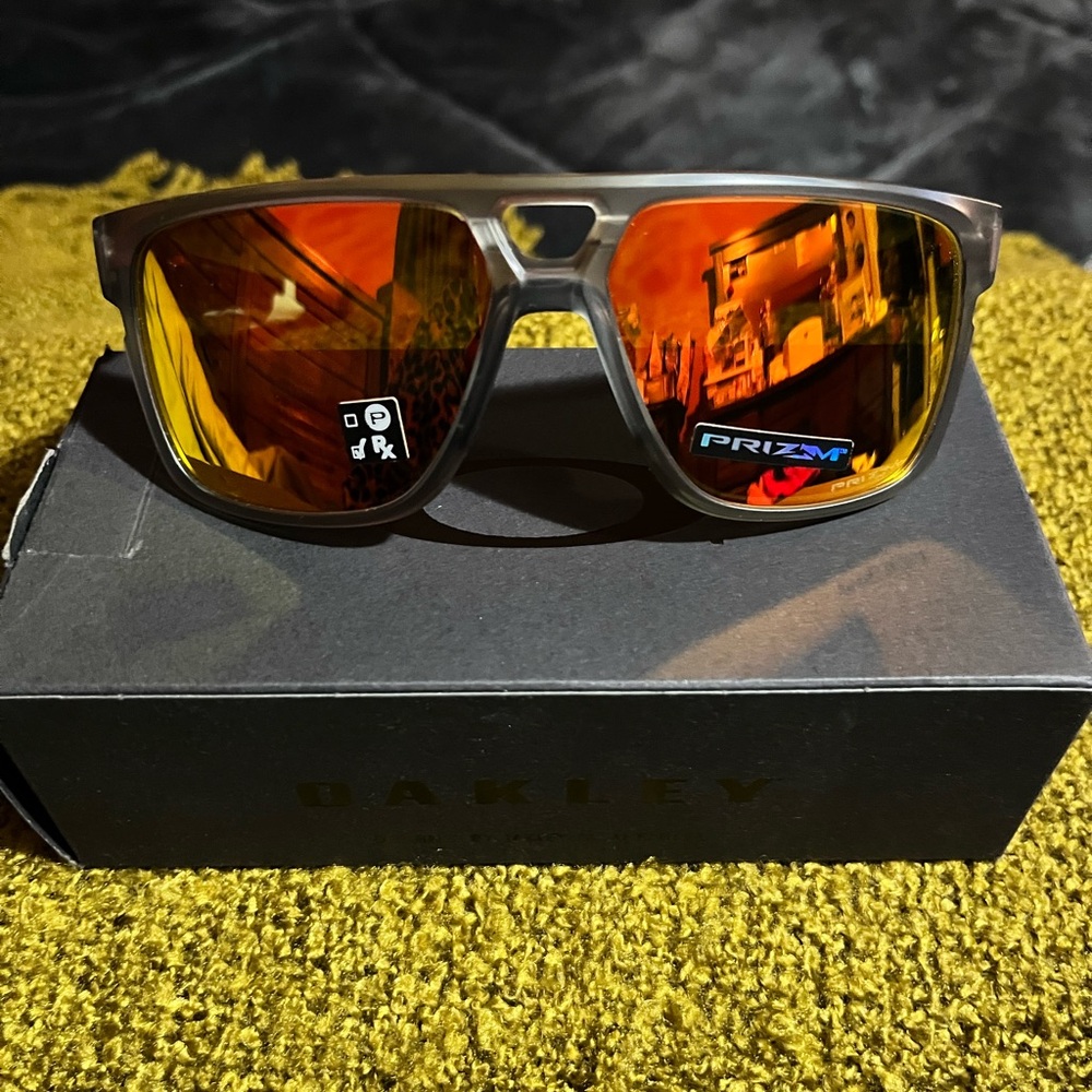 Oakley, CROSSRANGE PATCH Prizm Ruby Men Sunglasses! Matte Grey